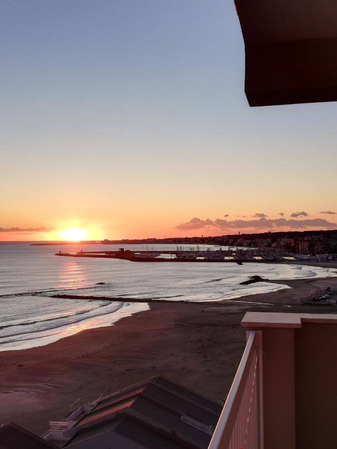 La Terrazza Sul Tirreno Apartment Nettuno Exterior foto